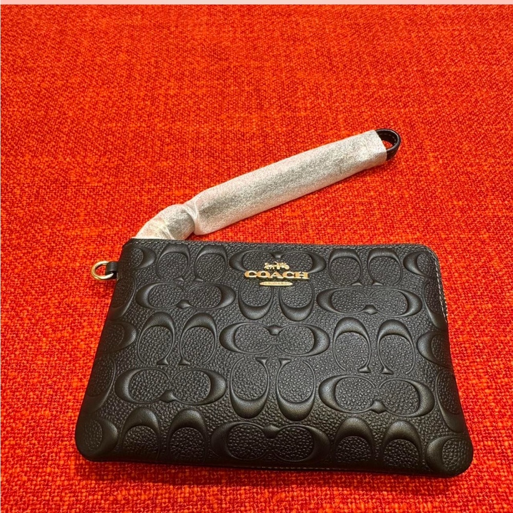 ❤️❤️❤️Authentic Coach wallet/wristlet ❤️❤️❤️ - Picture 1 of 9
